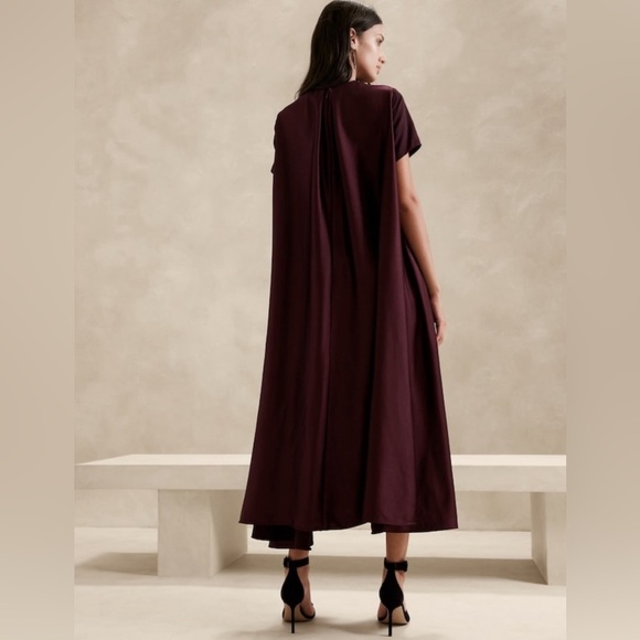 FINAL MARKDOWN! Banana Republic Aurelia Crepe & Satin Maxi Dress - Multiple 🪹💫 - Picture 7 of 9